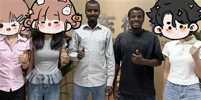 Begrüßen Sie die Kunden aus Tansania zu einem Besuch und einer Inspektion.